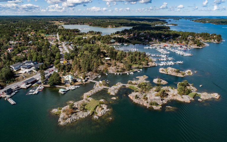 Arkösunds harbour from above