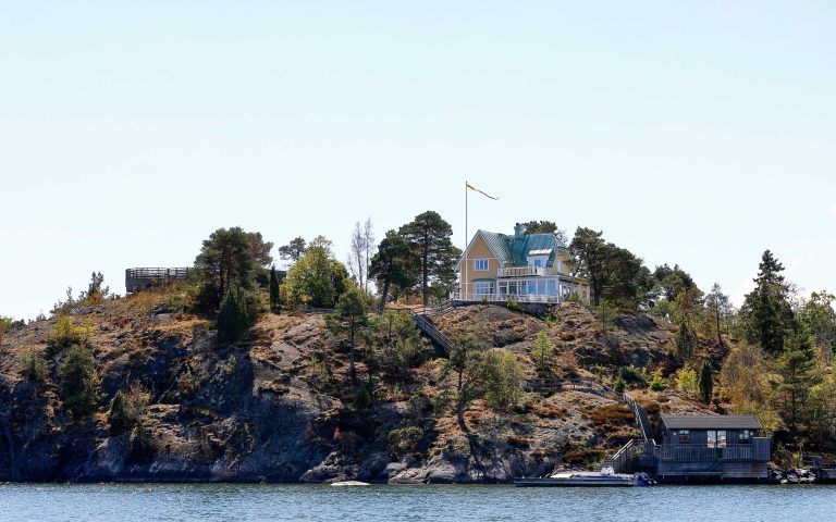 Home on an isöand in Arkösund